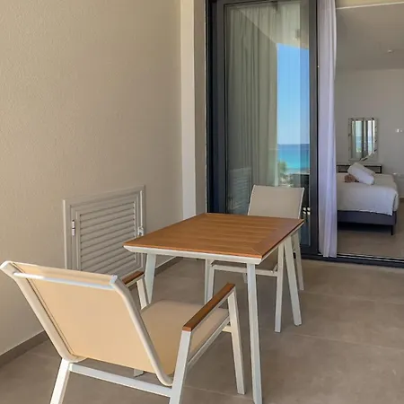 Villa Aqua Beachfront - 1