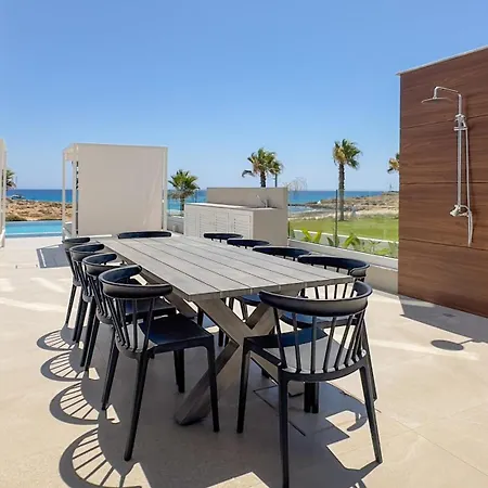 Villa Aqua Beachfront - 1