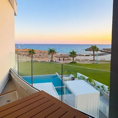 Aqua Beachfront - 1 Villa Ayia Napa