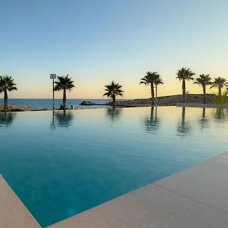 Villa Aqua Beachfront - 1 *