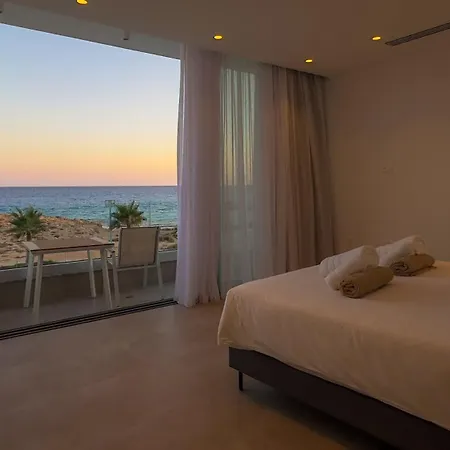 Villa Aqua Beachfront - 1 *