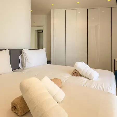 Aqua Beachfront - 1 Willa *