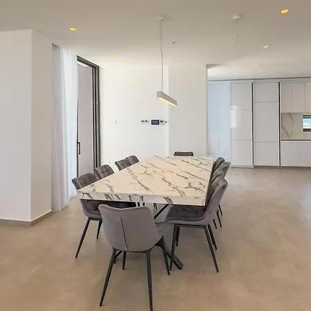 Aqua Beachfront - 1 Willa *