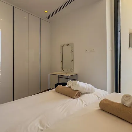 Aqua Beachfront - 1 * Ajía Nápa