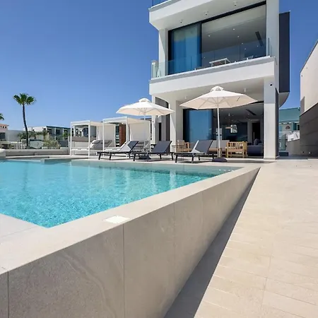 Aqua Beachfront - 1 * Agia Napa