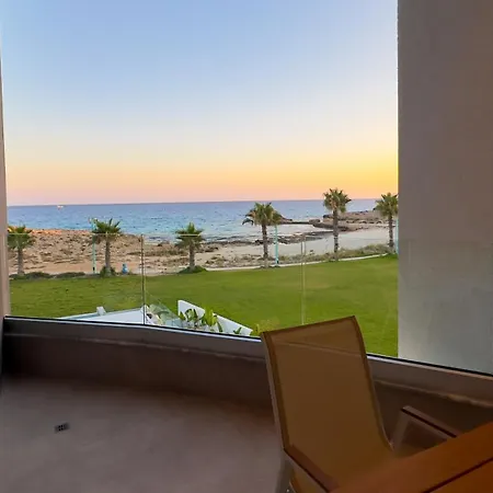 Villa Aqua Beachfront - 1 *