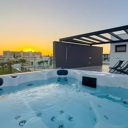 Aqua Beachfront - 1 Villa Agia Napa