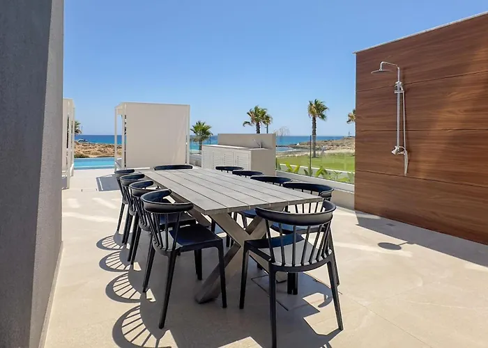 Villa Aqua Beachfront - 1