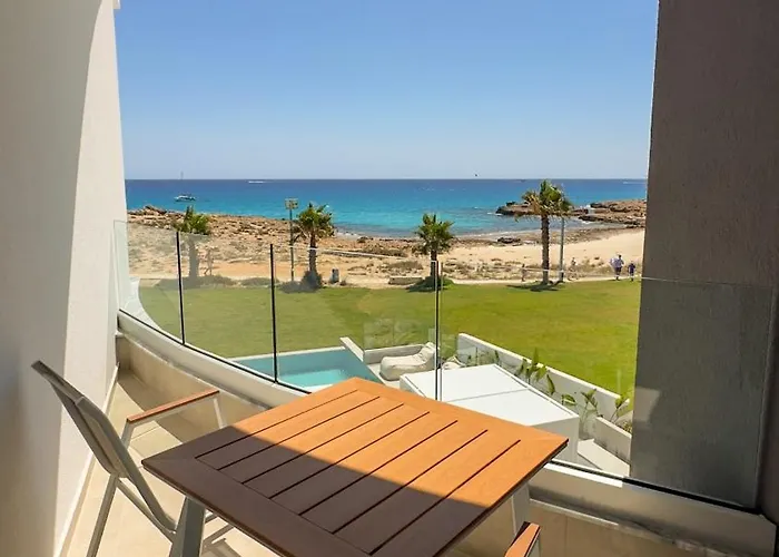 Aqua Beachfront - 1 Villa Agia Napa