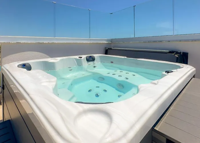 Villa Aqua Beachfront - 1 *