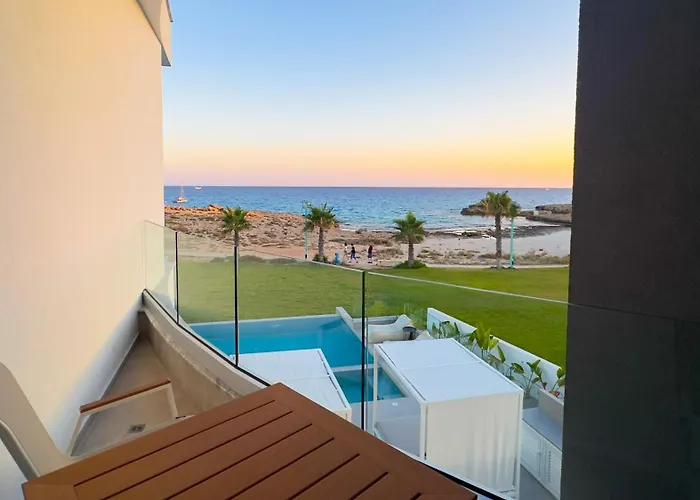 Aqua Beachfront - 1 Villa Agia Napa