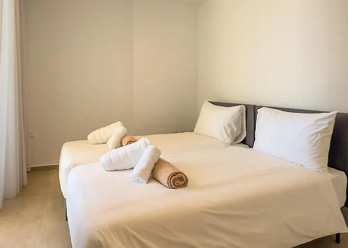 Aqua Beachfront - 1 *