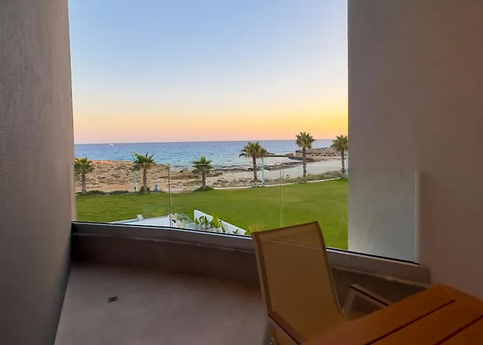 Villa Aqua Beachfront - 1 *