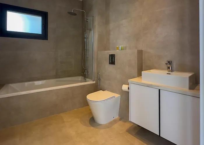 Aqua Beachfront - 1 *