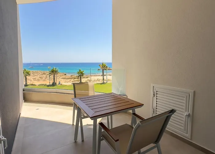 Aqua Beachfront - 1 *