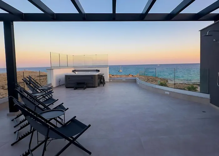 Aqua Beachfront - 1 ヴィラ